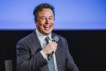 Musk’tan Twitter’a geçici sınırlama