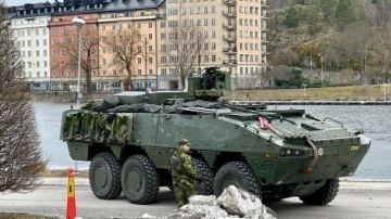 NATO'ya uyum sürecini tamamlayan İsveç Letonya'ya asker gönderecek