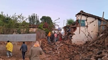 Nepal’de 6.4 büyüklüğünde deprem: 128 ölü