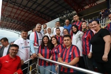 Özel gençler Düzcespor galibiyetiyle coştu