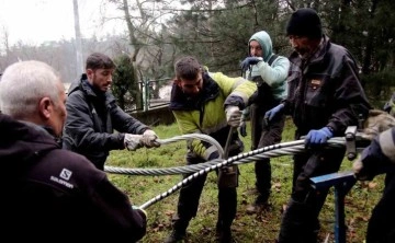 (Özel) Uludağ Teleferiği’ne kış bakımı...4,5 kilometrelik çelik halatı değiştirildi