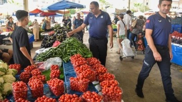 Pazarda bağırarak satışa ceza geldi: Artık o sözler yasak!