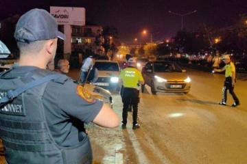 Polisin huzur uygulamasında kediyle imtihanı kamerada