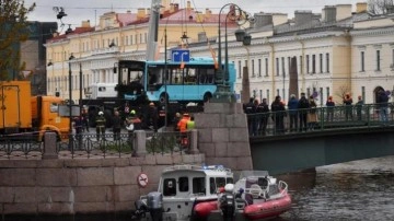 Rusya’da nehre uçan otobüste 7 kişi öldü