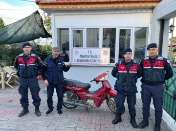 Salihli’de çalınan 3 motosikleti jandarma buldu