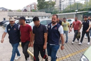 Samsun'da DEAŞ şüphelisi 5 kişi adliyeye sevk edildi