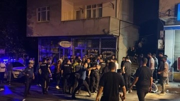 Sancaktepe’de madde bağımlısı genç mahalleyi ateşe verdi! Linçten polis kurtardı