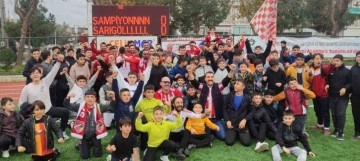 Sarıgöl Belediyespor ligi namağlup birinci bitirdi