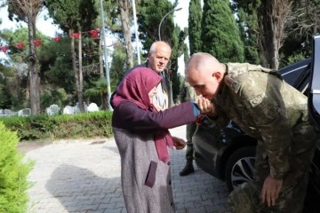 Şehit annesini duygulandıran komutan: “Karşımda şehit oğlum var zannettim”