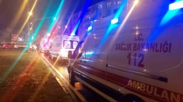 Seyir halindeki araca arkadan çarpan sürücü olay yerinden kaçtı