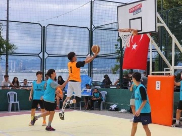 Şölen havasında geçen Sokak Basketbolu Turnuvası sonra erdi