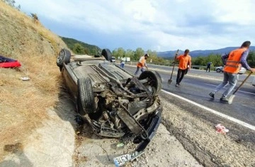 Takla atan otomobildeki 3 kişi yaralandı