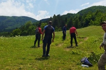 Taksi ile geldiği dere yanında kaybolan bekçi, üç gündür her yerde aranıyor