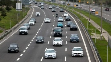 Tatilciler dönmeye başladı! Bayram tatili dönüşü nedeniyle trafikte hareketlilik başladı