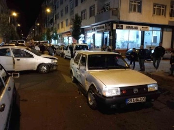 Ters yöne giren alkollü sürücünün kaza yaptığı an kamerada