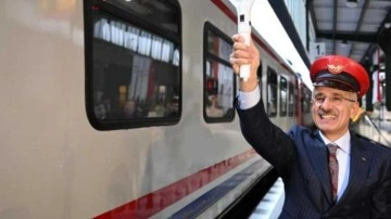 Turistik Tatvan treni yola çıkıyor!  Yolcuları eşsiz manzaralar bekliyor...