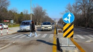 Üniversite kampüslerinde trafik yaya öncelikli