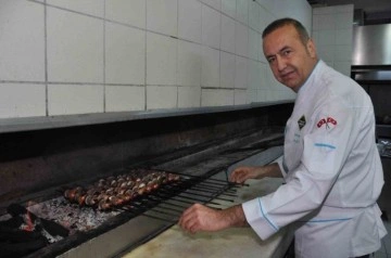 Ünlü şef Öztan’dan soğan kebabı önerisi