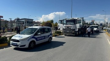 Van'da meton mikserinin çarptığı bisiklet sürücüsü hayatını kaybetti