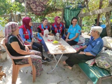 Vefa Sosyal Destek Grubu 1 haftada 65 haneyi ziyaret edip 108 faaliyet gerçekleştirdi